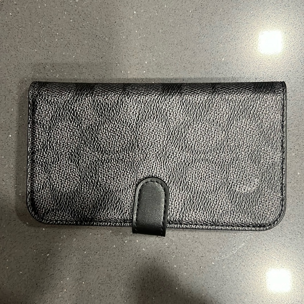 NWT Coach iPhone 13/14 phone case NWT